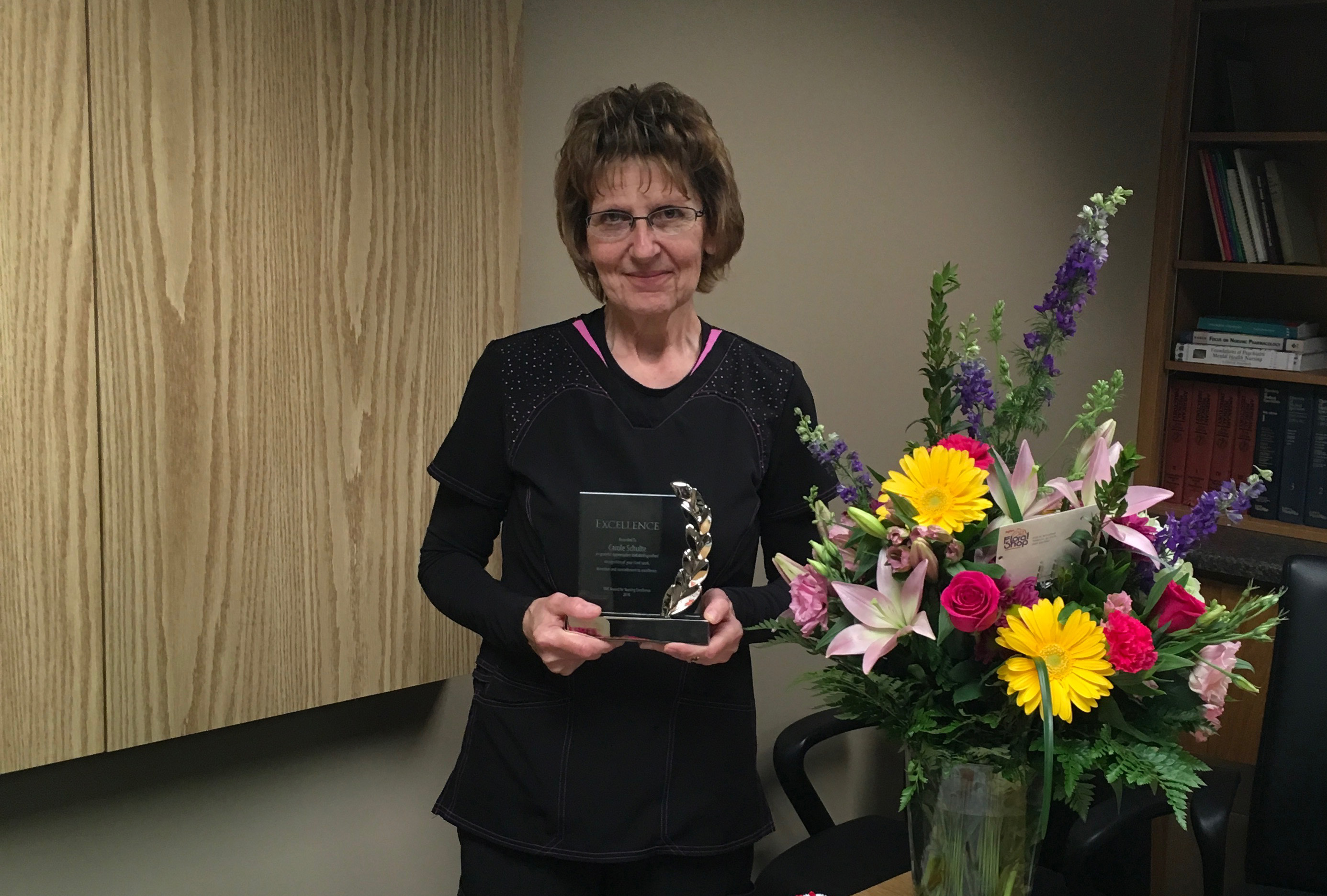 Carole Schulte receives Award for Nursing Excellence