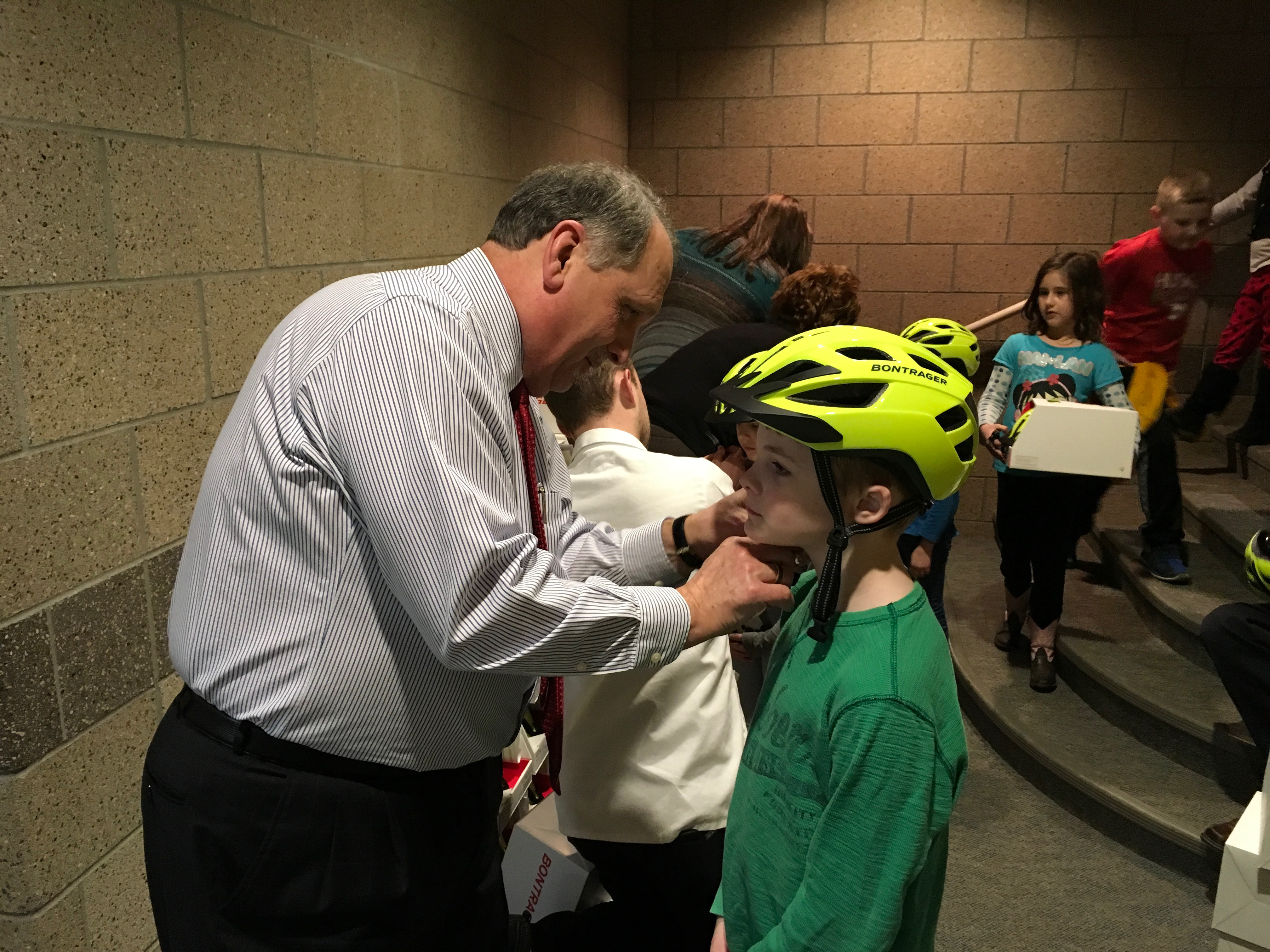 Yankton Second Grade Students Receive Bike Helmets